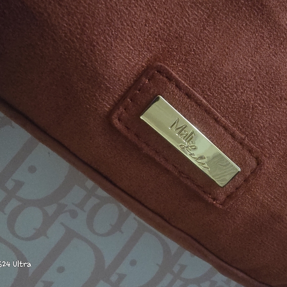 Mali Lili Ali Small Vegan Leather HoboBag NWT in Rust color - Picture 7 of 16